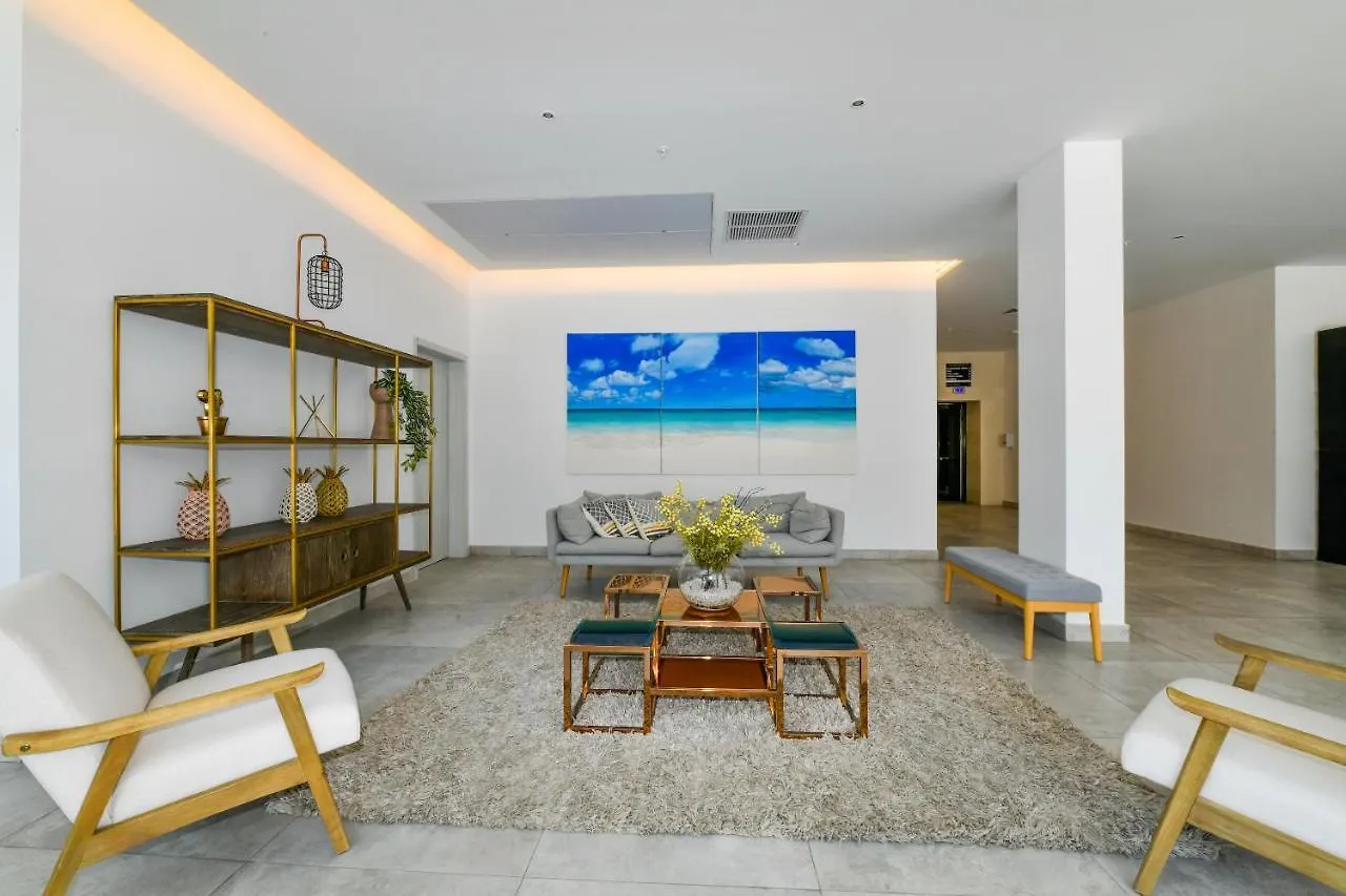 Stylish Luxury Condo, Central Location, Ocean View, Pool オラニエスタッド