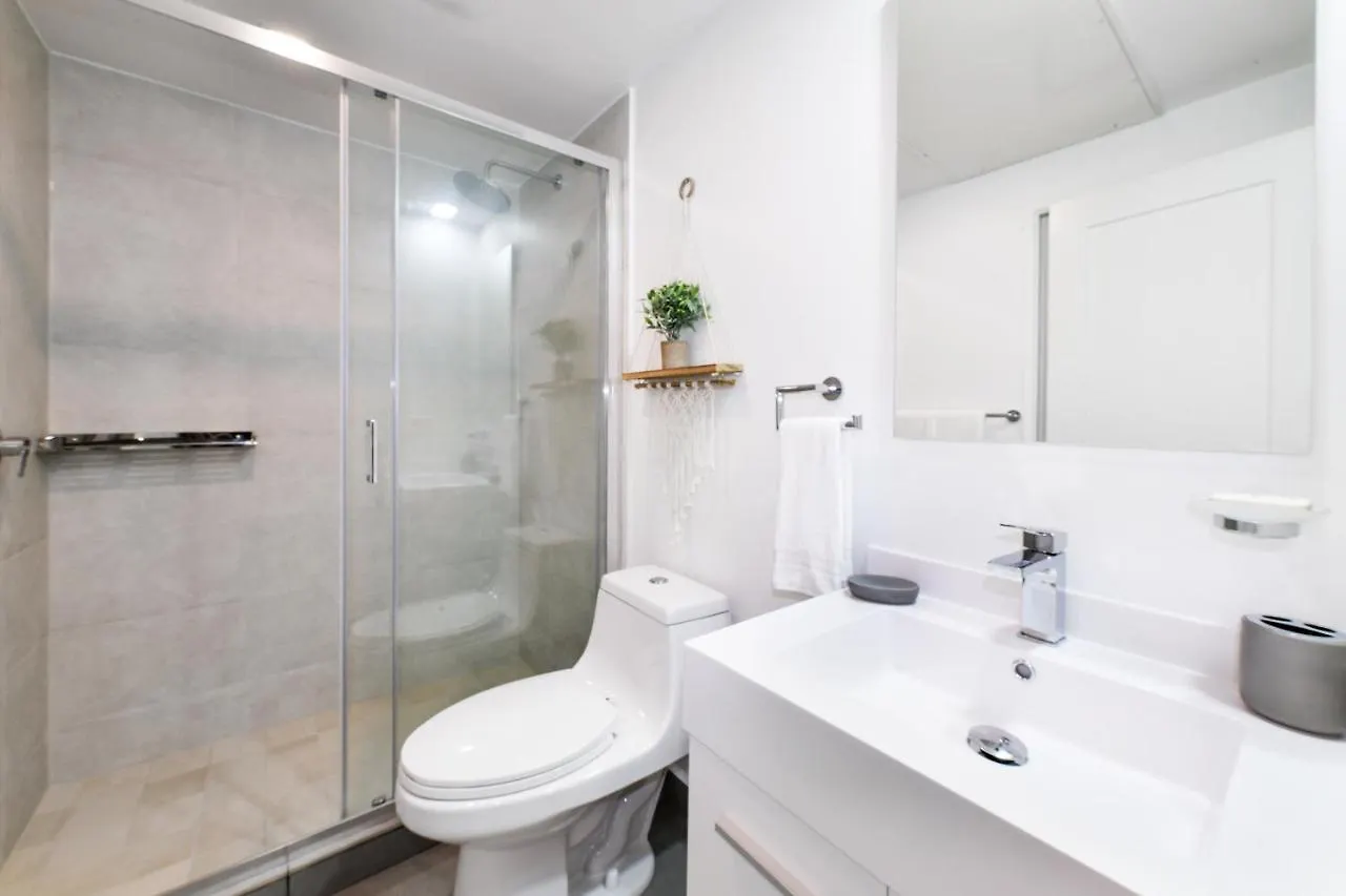 Stylish Luxury Condo, Central Location, Ocean View, Pool オラニエスタッド 0*,